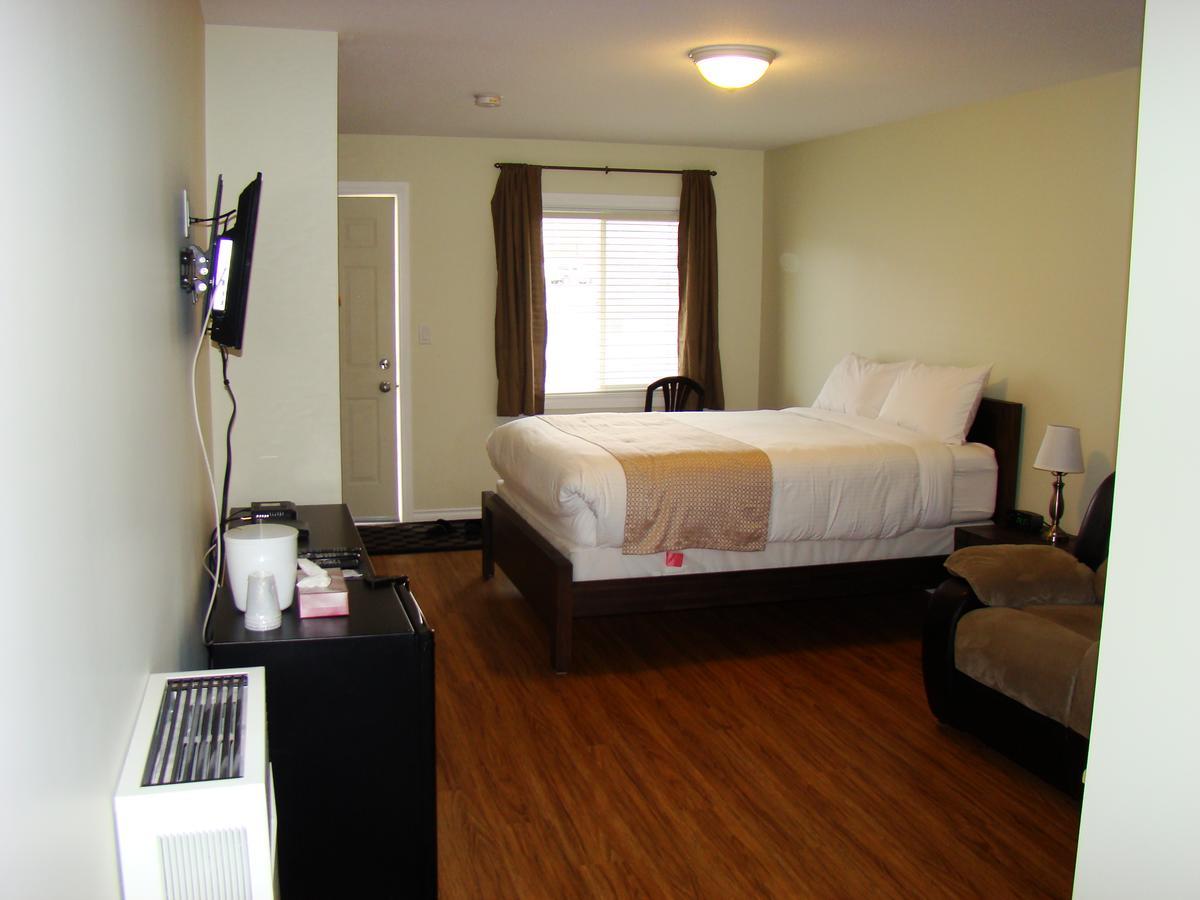 Paddock Motel 2*